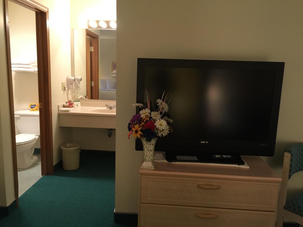 Americas Best Value Inn & Suites - Bluffton Cameră foto