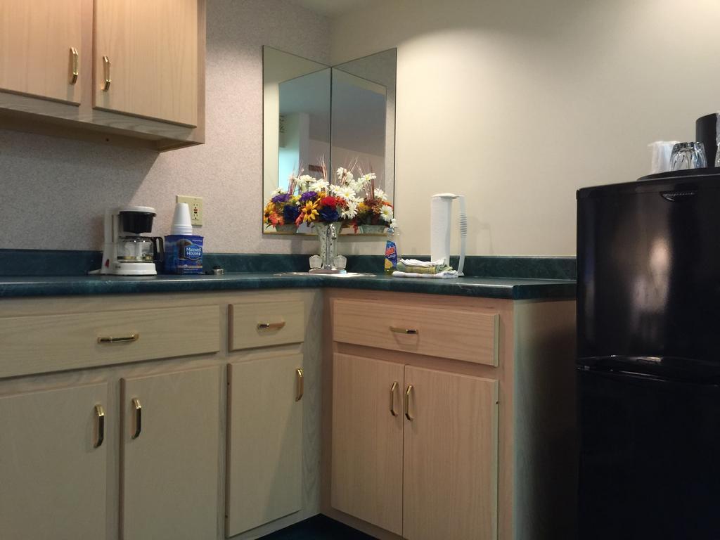 Americas Best Value Inn & Suites - Bluffton Cameră foto